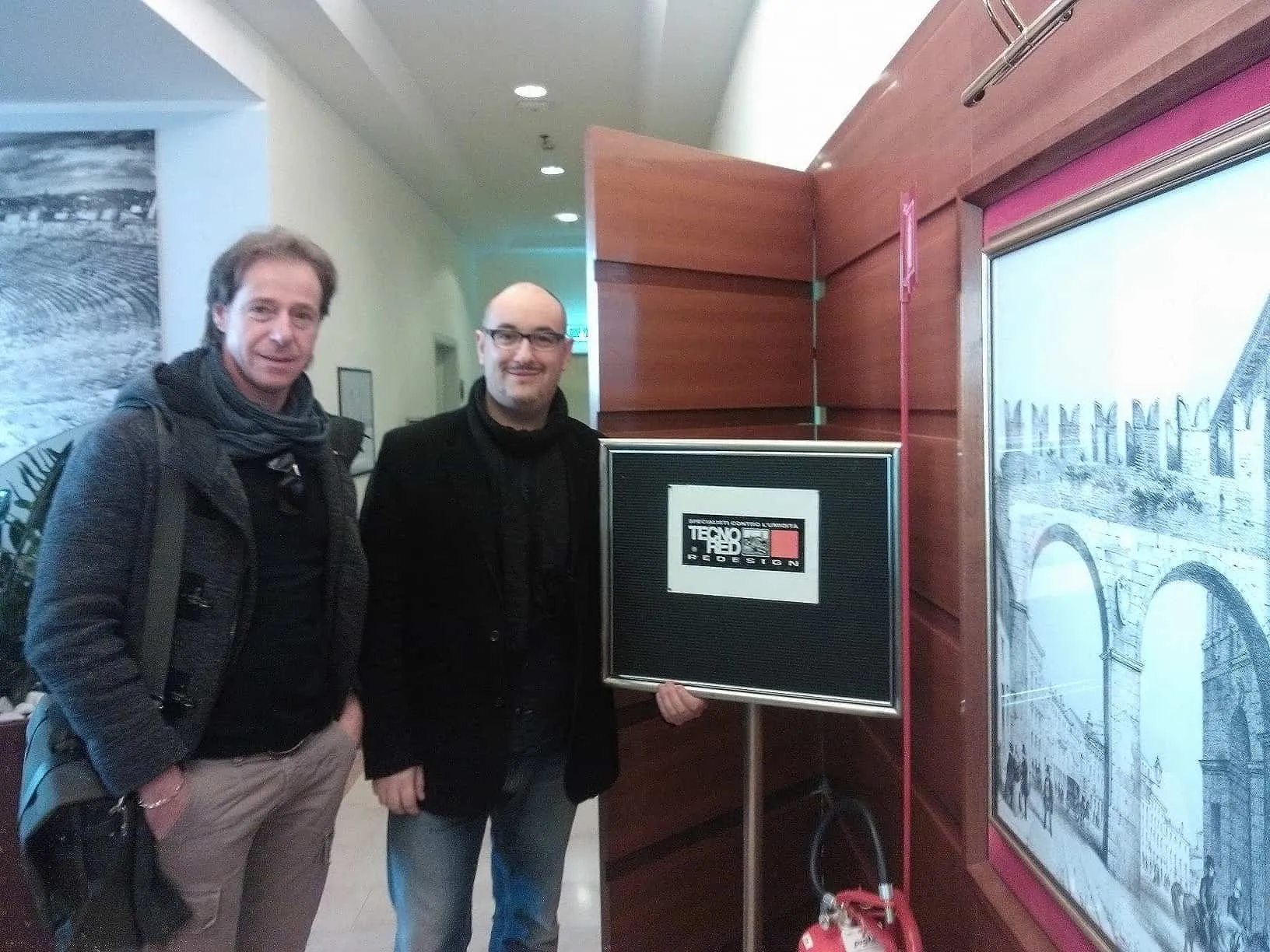 Due venditori alla conferenza Tecnored sulle soluzioni contro l'umidita